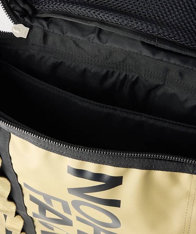 North Face Zaini: The North Face Base Camp Fuse Box 30l – Nuovo e nell'imballaggio originale da Hergiswil NW venduto da allmendkoenig 2