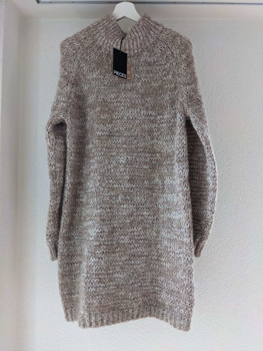 Pieces Vestiti: PIECES Stretch Strickkleid XL - neu mit Etikett – Nuovo e nell'imballaggio originale da Lengnau AG venduto da Nathi88