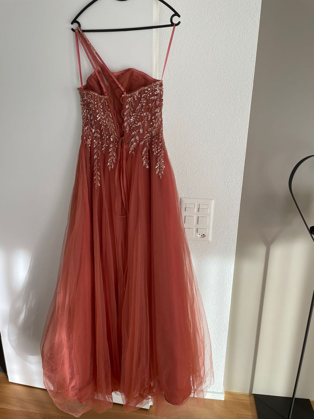 Vestiti: Abendkleid / Partykleid – Nuovo (secondo la descrizione) da Zullwil venduto da Nina.L.R. 1