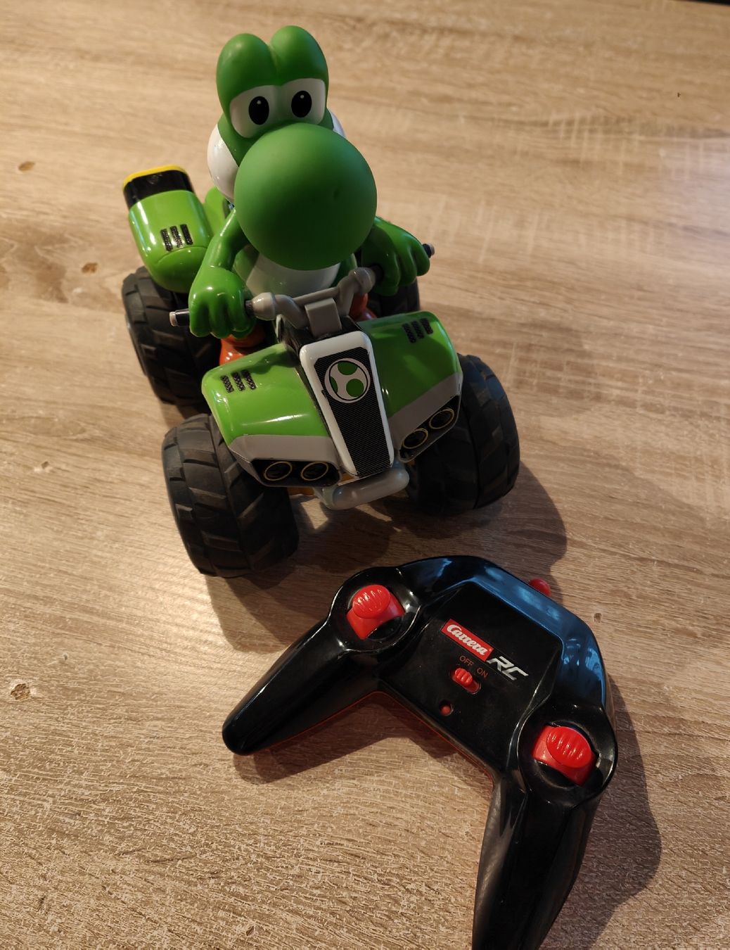 Carrera Giocattoli: Carrera RC  Mario Kart Yoshi - Quad – Nuovo (secondo la descrizione) da Kleinandelfingen venduto da Stitch2014
