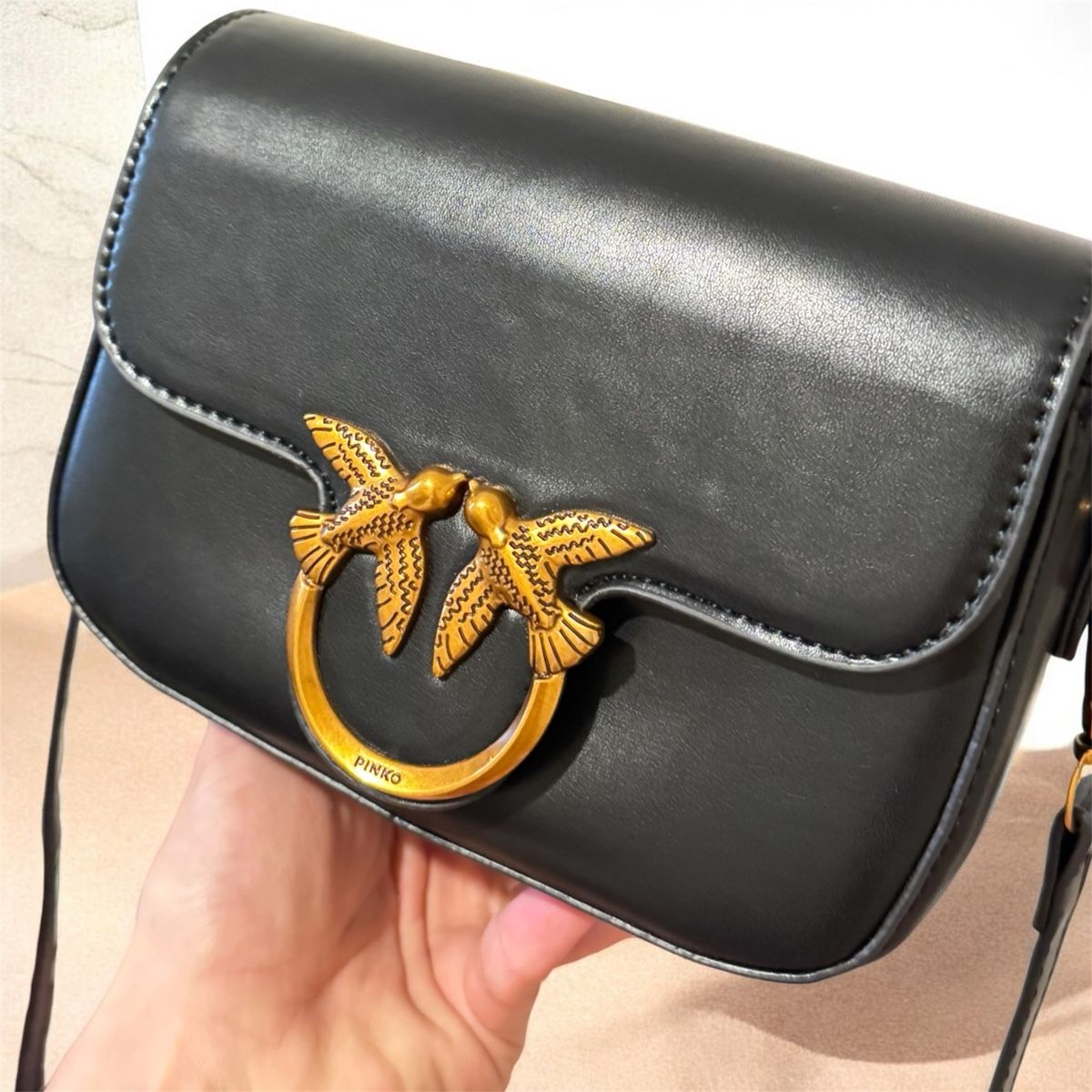 Pinko Borse da donna: Sac à main avec bandoulière – Nuovo (secondo la descrizione) da Châtel-St-Denis venduto da Montclair_Swiss