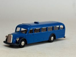 VE1- Brekina Mercedes O 5000 Reisebus blau