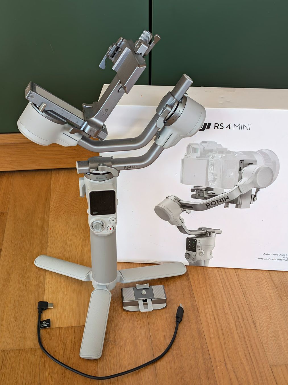DJI Camcorder: DJI RS 4 Mini Gimbal – Gebraucht aus Zürich von max_q9vc