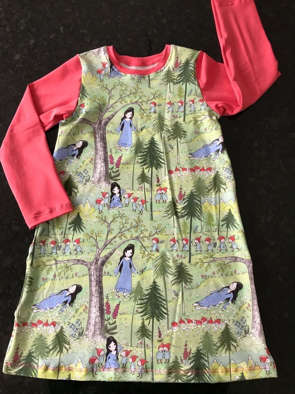 Vestiti & Gonne: Schneewittchen Kleid Gr. 122 NEU – Nuovo e nell'imballaggio originale da Rietheim venduto da Nugger