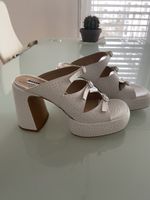 NEU: Sandalen/Pantoletten