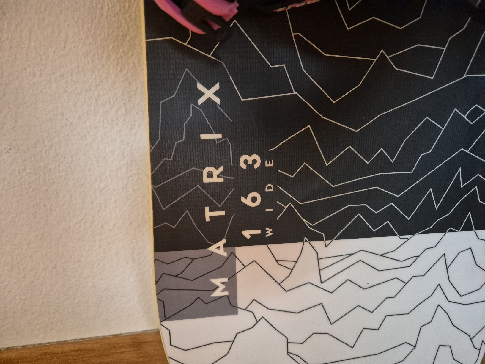 Boards: Beach-Mountain 163w Snowboard mit Bindungen – D'occasion à Pfungen par Sonnestern 2
