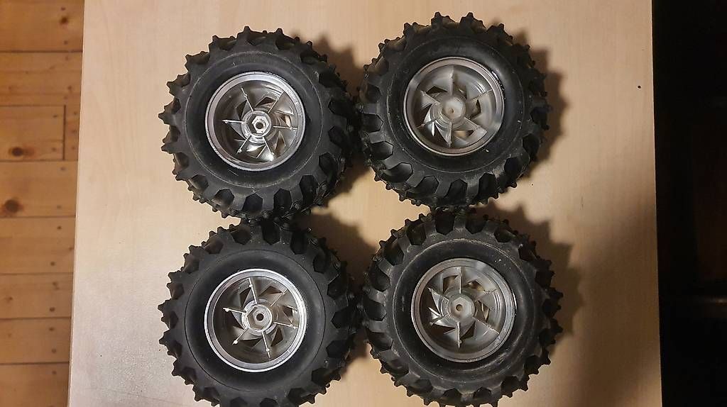 Modellismo RC: Rc Räder mit Noppen, Gebraucht, 12mm hex – Usato da Peist venduto da Chrigi7029 3