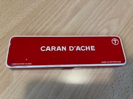 Caran D'Ache Metallbox mit 8 Caran D'Ache Bleistiften