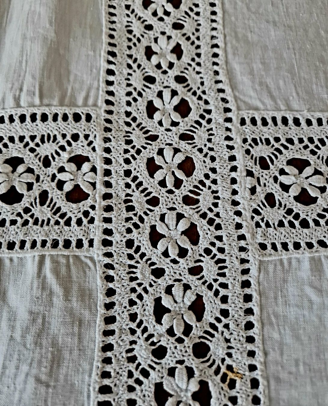 Altra biancheria da tavola: Antike Tischdecke 1930 Monogramm K – Usato da Bern venduto da Antikbatik 1