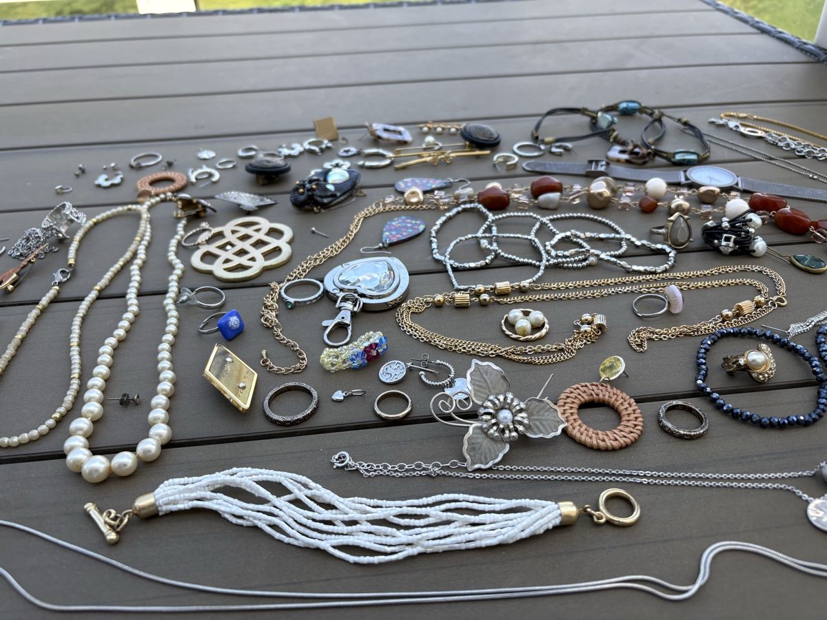 Sonstiger Schmuck: Modeschmuck – Gebraucht aus Basel von Fischstabli