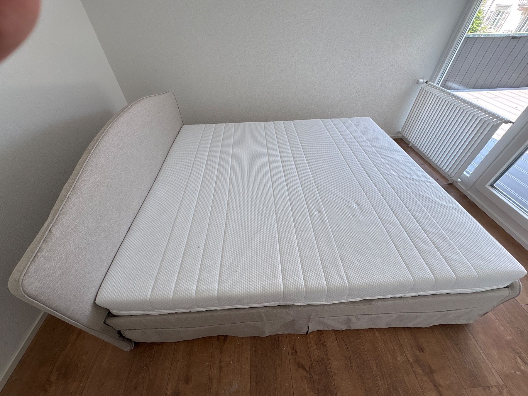 Ikea Letti: Ikea Bett 200x180 neuwertig – Usato da Kilchberg ZH venduto da bau_x7vy 3