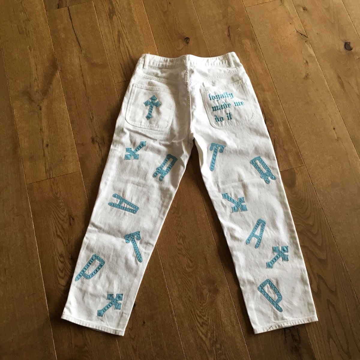 Pantaloni: Trap Hose – Usato da Madetswil venduto da lagunabeach 1