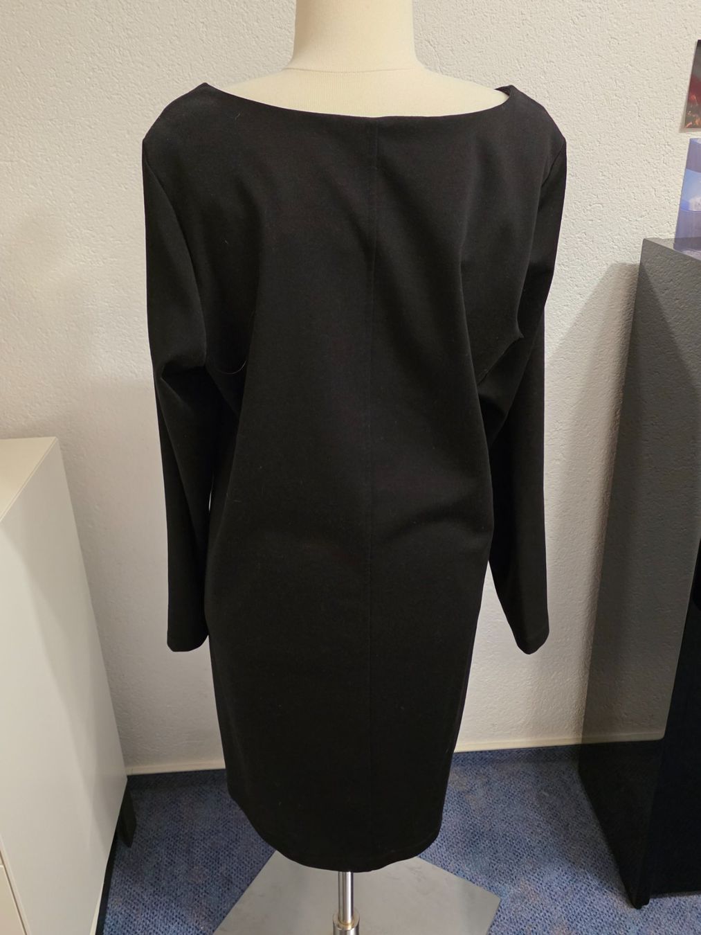 Vestiti: Schwarzes Lederimitat Kleid Y2K – Usato da Neerach venduto da Basile1 4