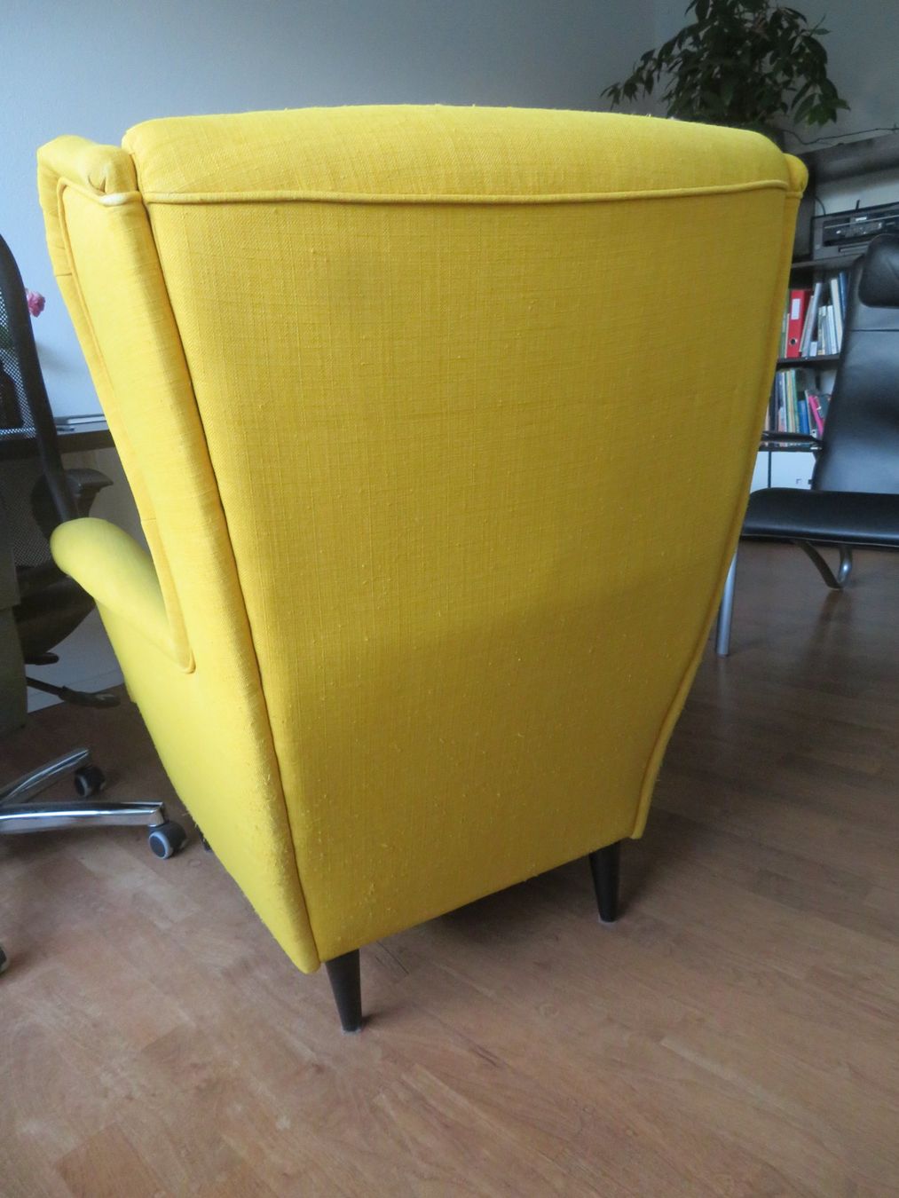 Ikea Sessel: Ohrensessel gelb – Gebraucht aus Emmenbrücke von Swikiwi 2