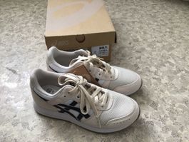 Asics Sneaker beige weiss Grösse 37 neu mit Karton