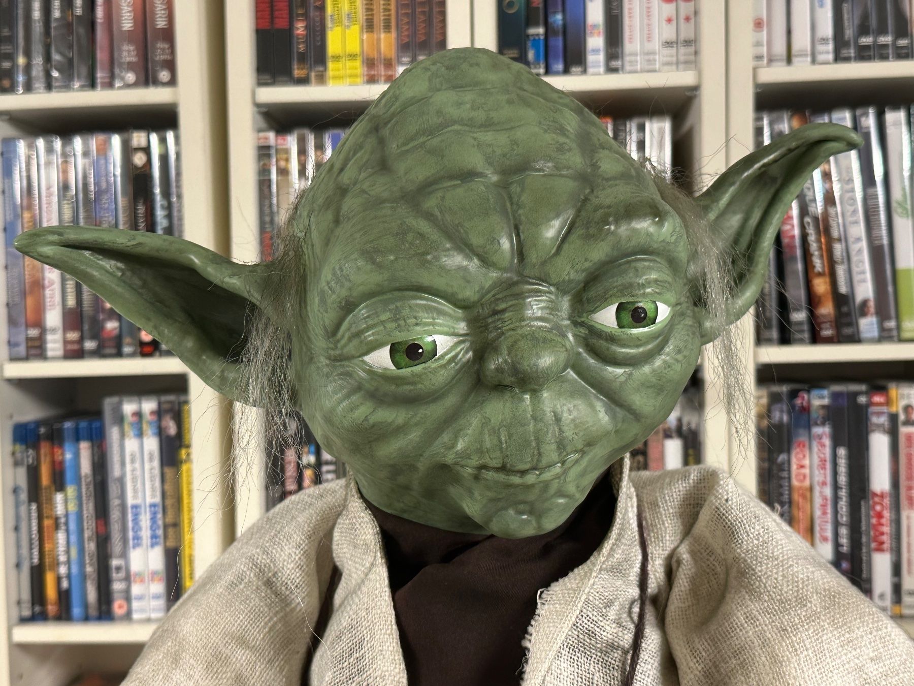Statuette: 1:1 Yoda Statue Star Wars custom Not Sideshow lifesize – Usato da Schlieren venduto da Moviepropde 2