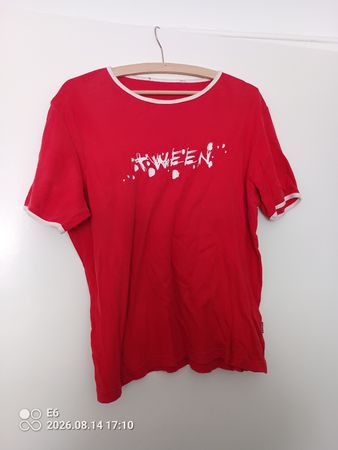Rotes T-Shirt