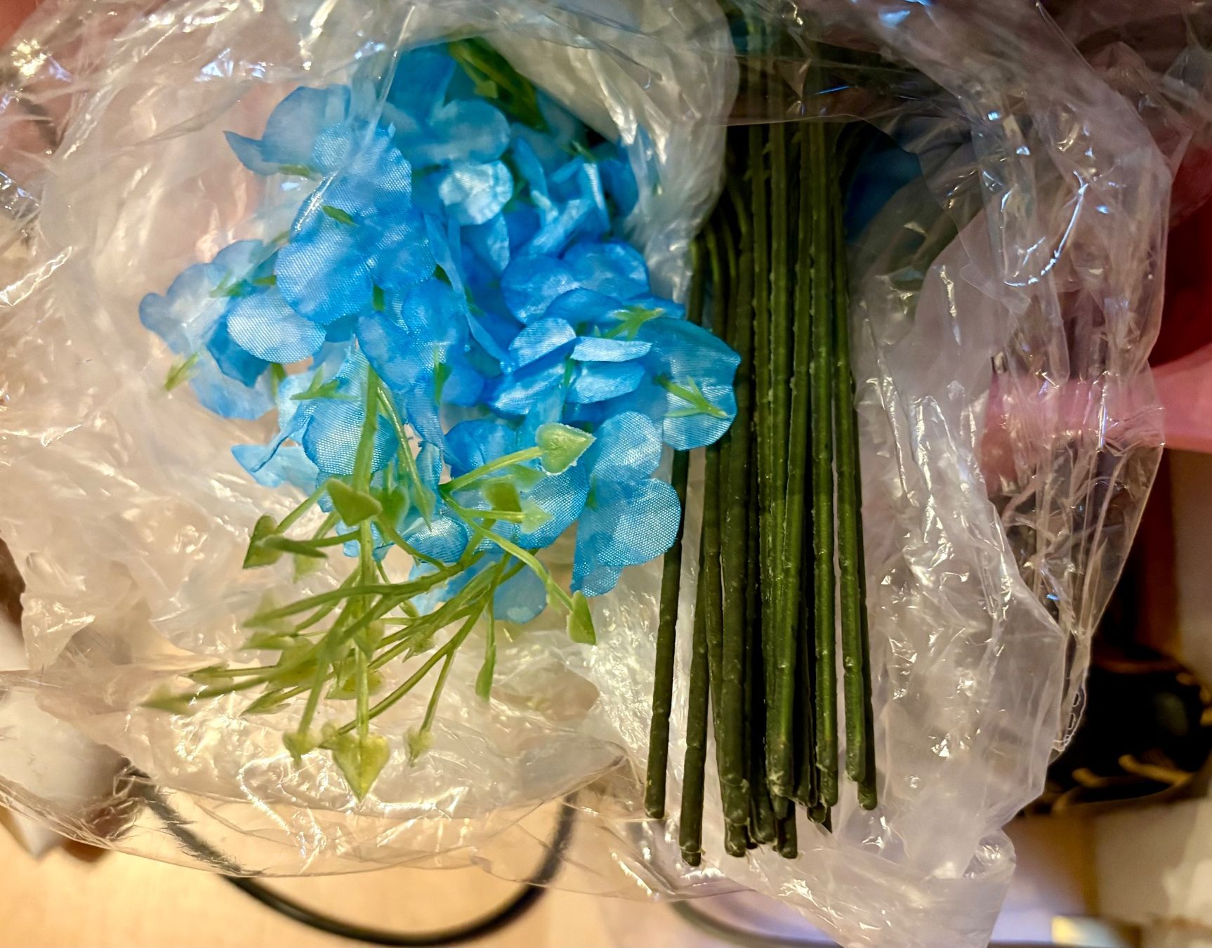 Tutte le decorazioni: Blumen Girlande blau Kunstblumen Neu – Nuovo e nell'imballaggio originale da Wetzikon ZH venduto da deb_8wcc 3