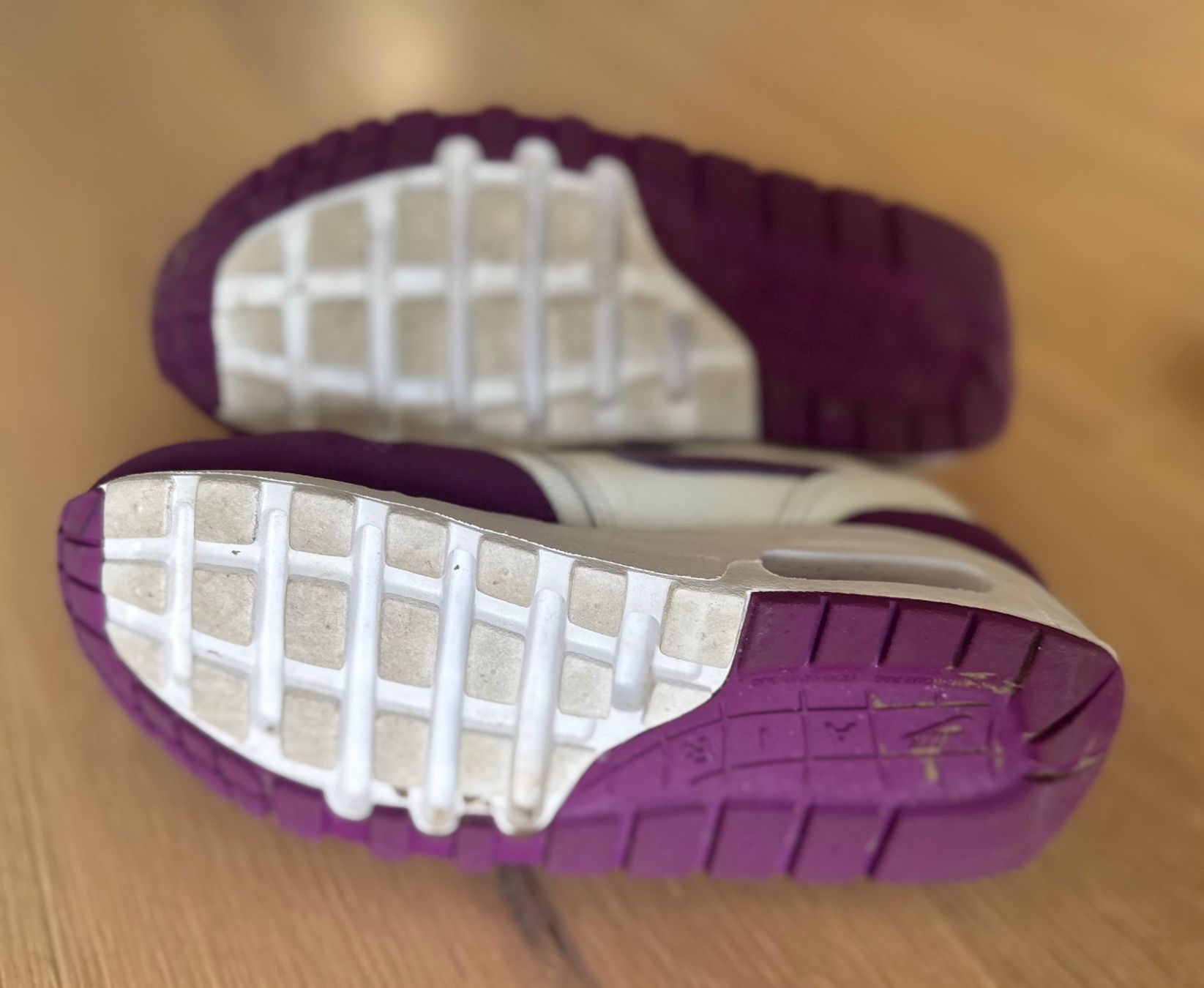 Nike Chaussures garçon: Nike Air Sneaker, Grösse 34 – Neuf (Voir description) à Bachenbülach par Elcomaster 3