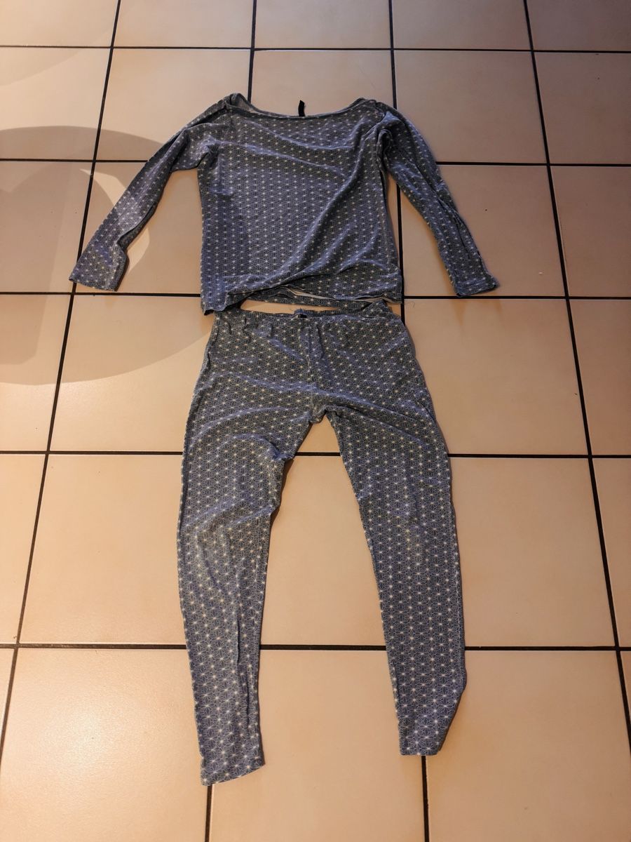 Negligees & Pyjamas: Pyjama Tranquillo, taille M/L motifs graphiques – Neu (gemäss Beschreibung) aus Avry-sur-Matran von Anarda 1
