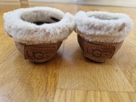 UGG Grösse 21/ Finken/ Hausschuhe/ Lauflernschuhe/ Lammfell