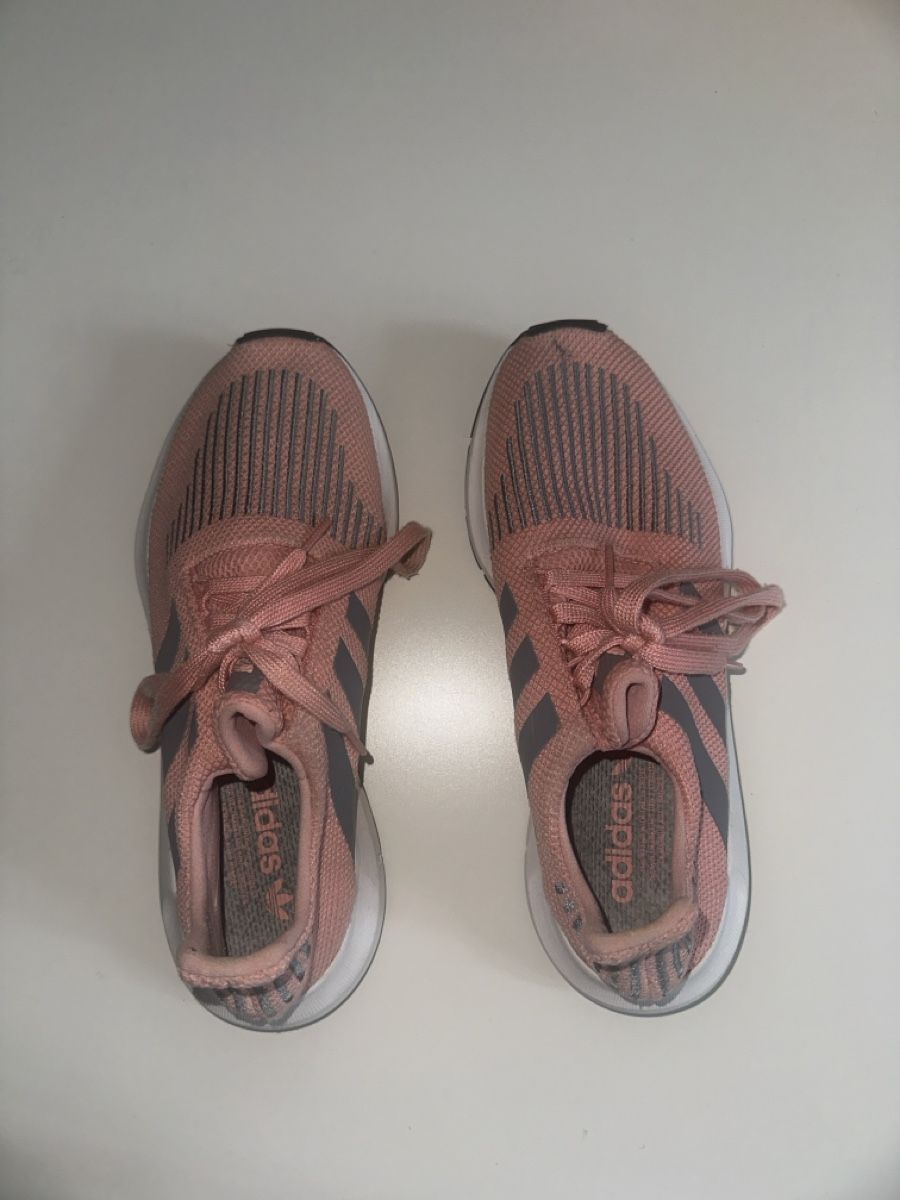 Adidas Scarpe da donna: Adidas Turnschuhe  – Nuovo (secondo la descrizione) da Spiez venduto da sigristnl 1