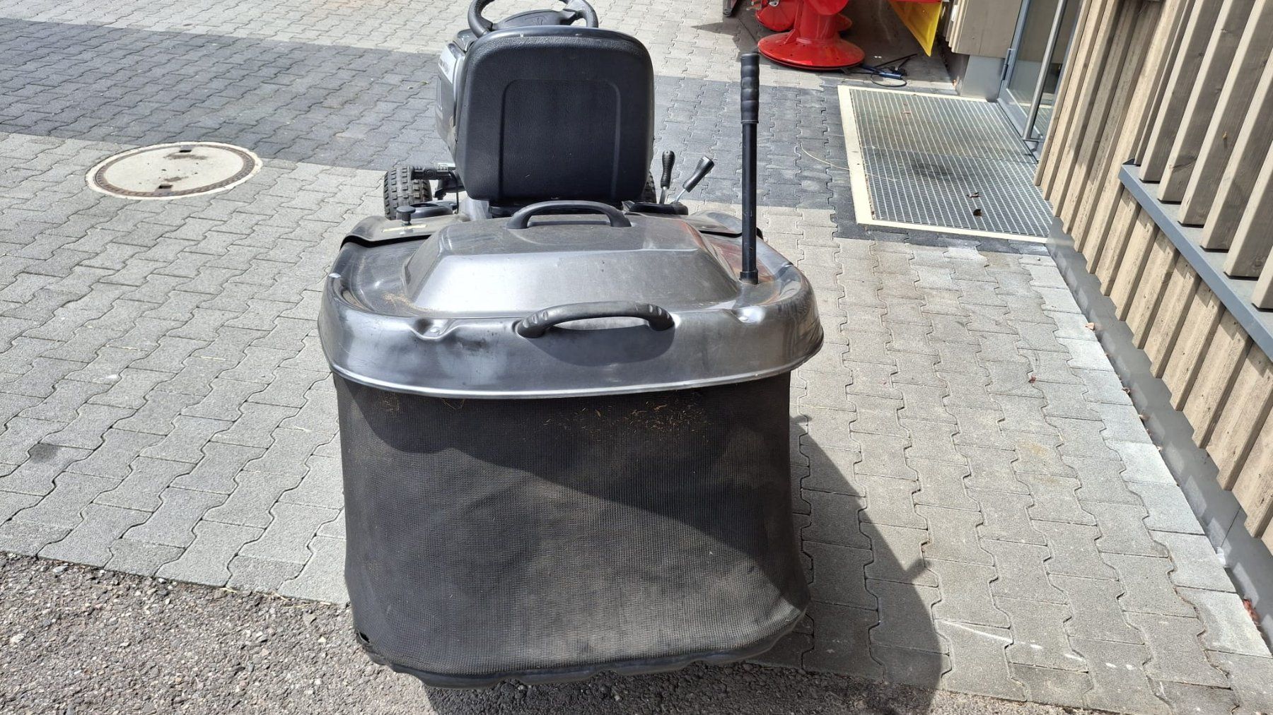 Mtd Tagliaerba: Aufsitzrasenmäher MTD 24/105 H – Usato da Mettmenstetten venduto da tratech1990 2