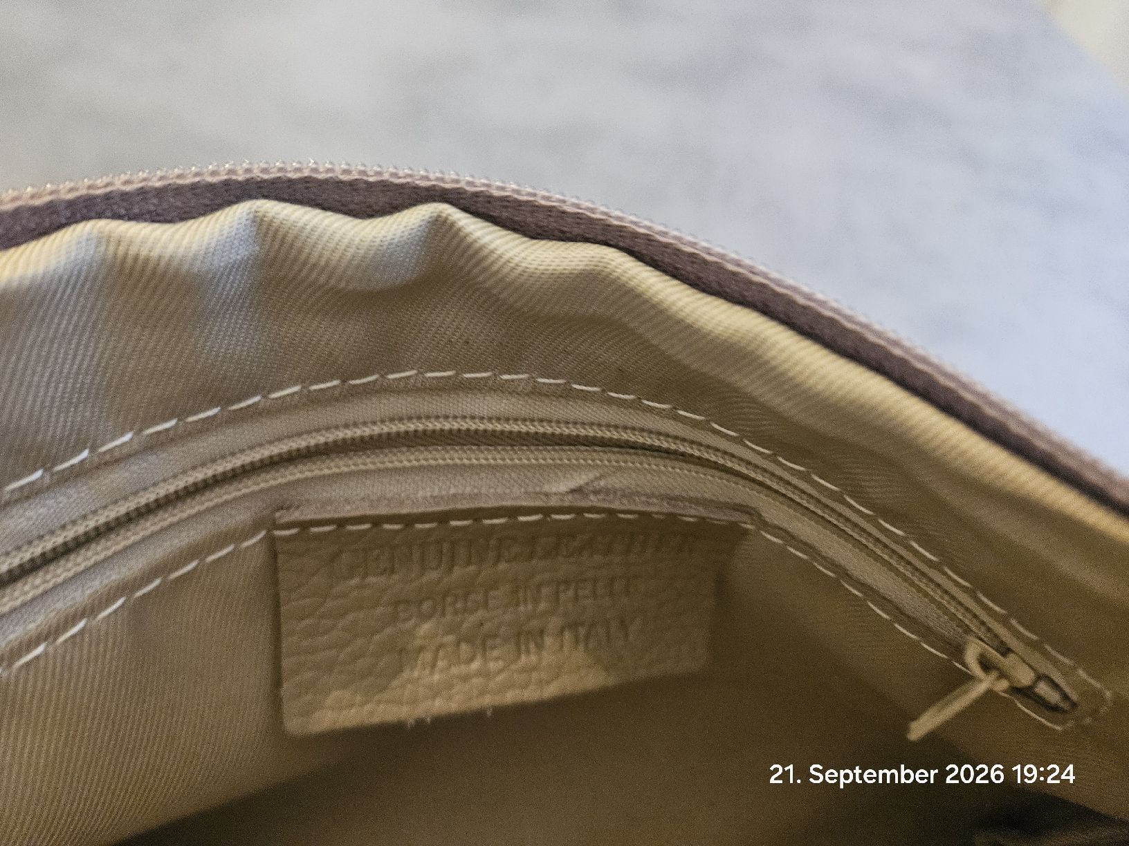 Borse da donna: Handtasche beige mit H-Verschluss gebraucht – Usato da Bünzen venduto da Milly32 3