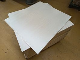 Spanplatte beschichtet creme-weiss 8 mm, 73 x 64,6 cm