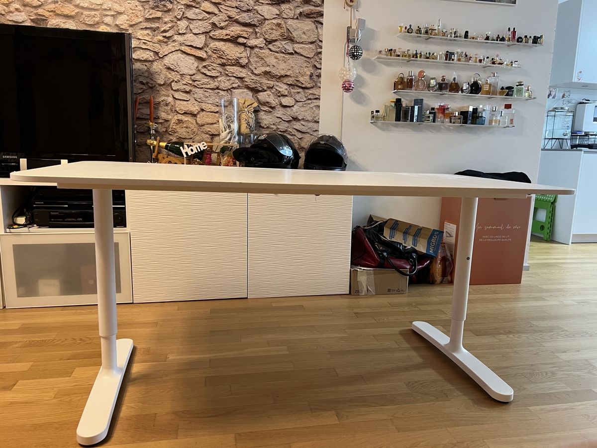Schreibtische: Ikea Schreibtisch Pult – Gebraucht aus Zürich von jenayy 2