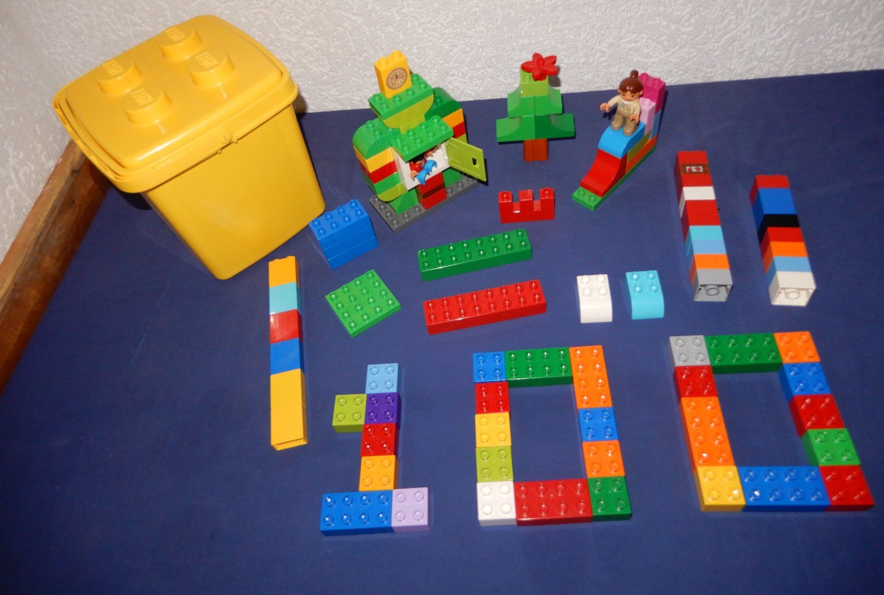 Lego Jeux de construction: LEGO-DUPLO BOX mit 100 Teile – D'occasion à Senèdes par tintinette43 1