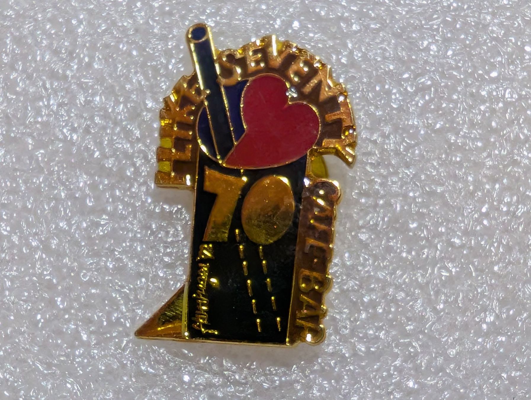 Plaketten & Abzeichen: Ansteckpin 258: – Gebraucht aus Oppligen von Pin-Fall-Shop
