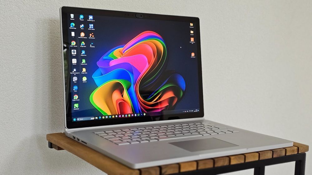Microsoft Notebooks: Microsoft Surface Book 3 15" Touchscreen | i7 | GTX 1660 Ti – Gebraucht aus Lungern von Laut_musik