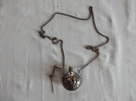 Pendentif boite à parfum Marocain de plus de 50 ans