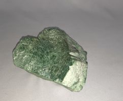 Schmuckstein, (Chromglimmer, Fuchsit)