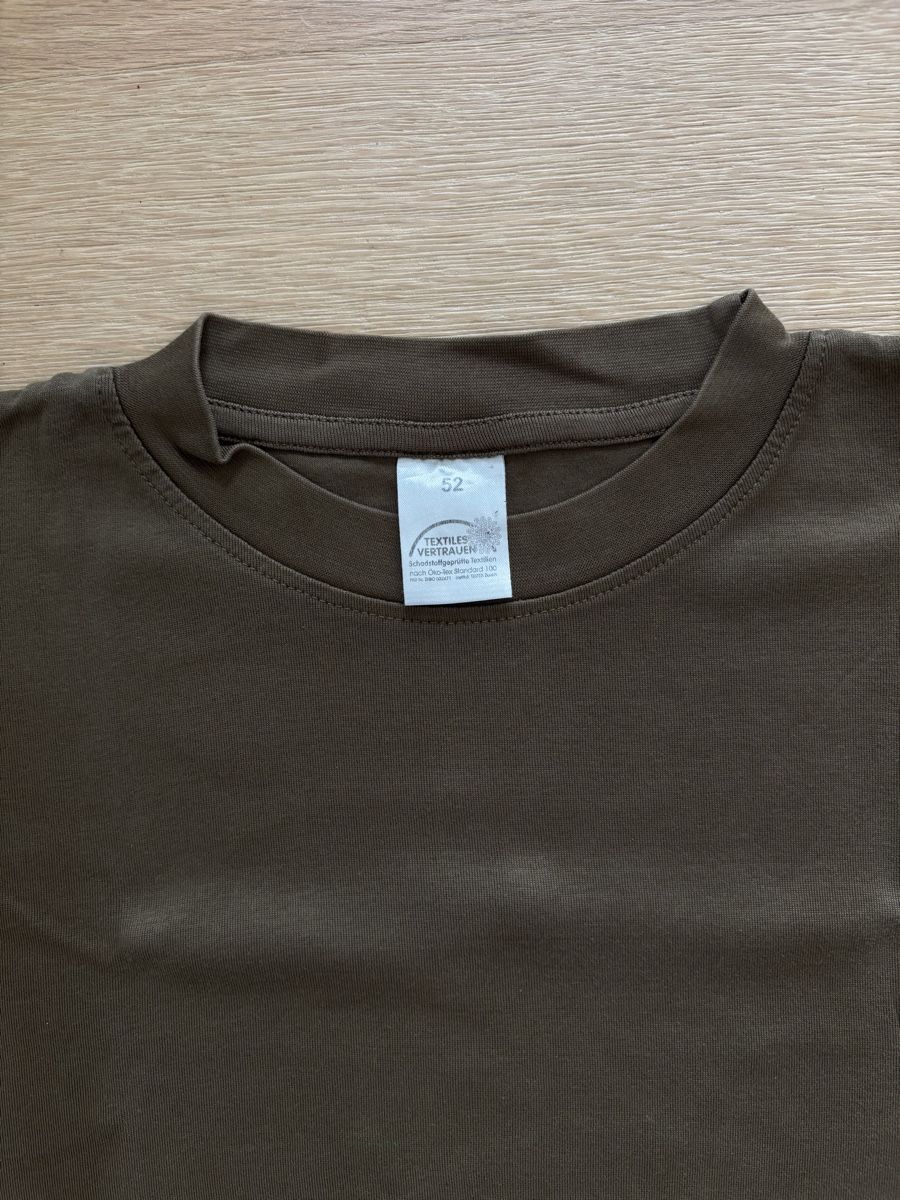 Armée suisse T-shirts: Schweizer Armee Shirt (Gr.52) – D'occasion à Wallisellen par simeli94 2