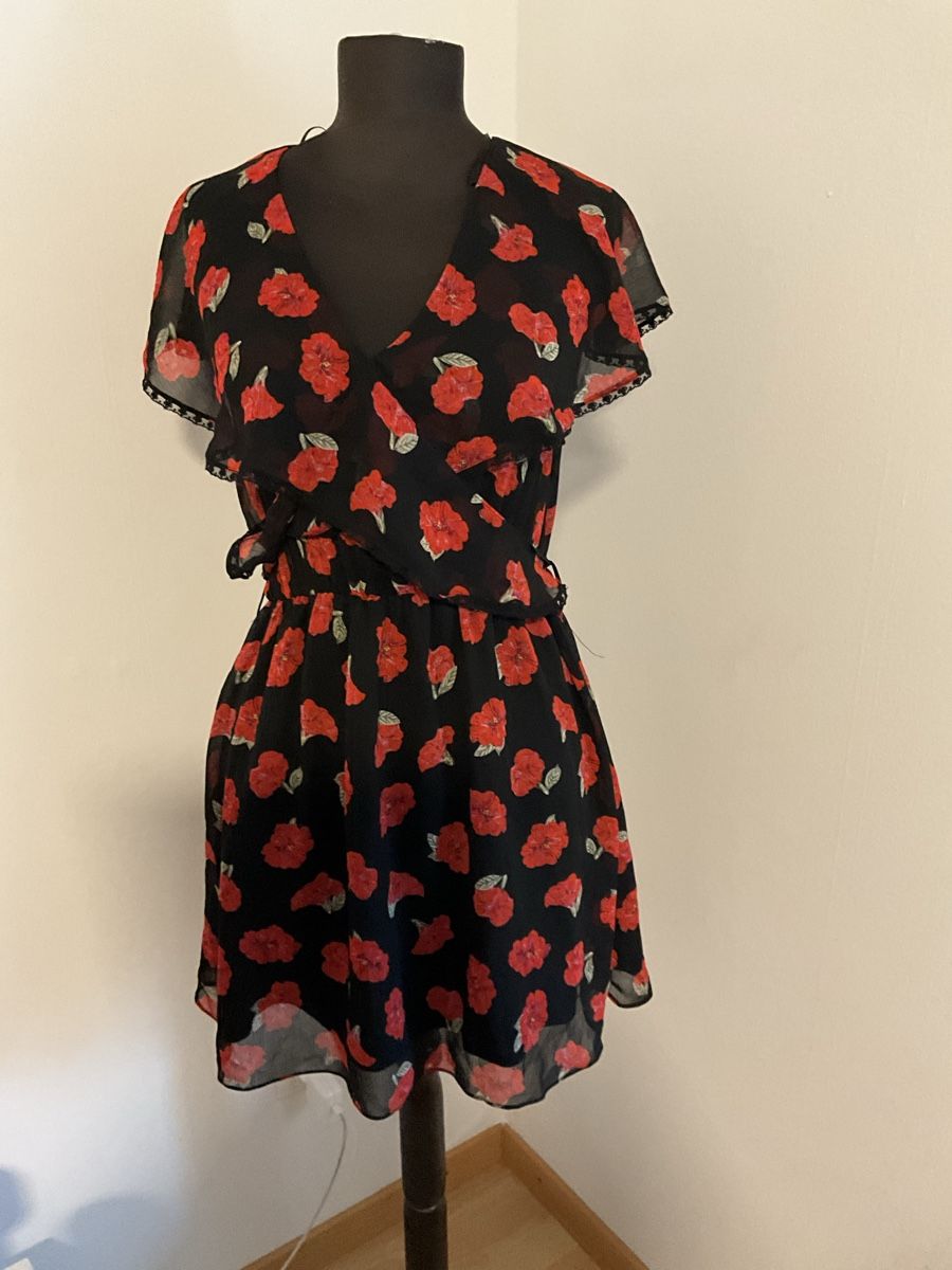 Zara Kleider: Zara Chiffon Kleid mit Blumenmuster, Grösse S – Neu (gemäss Beschreibung) aus Bösingen von ash_jnn8