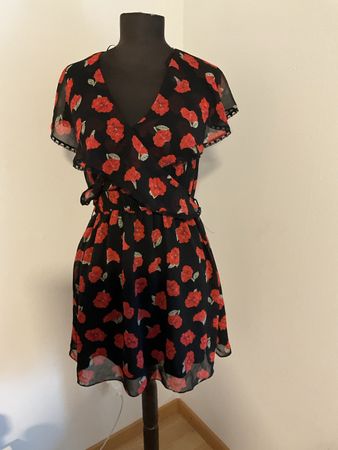 Zara Chiffon Kleid mit Blumenmuster, Grösse S