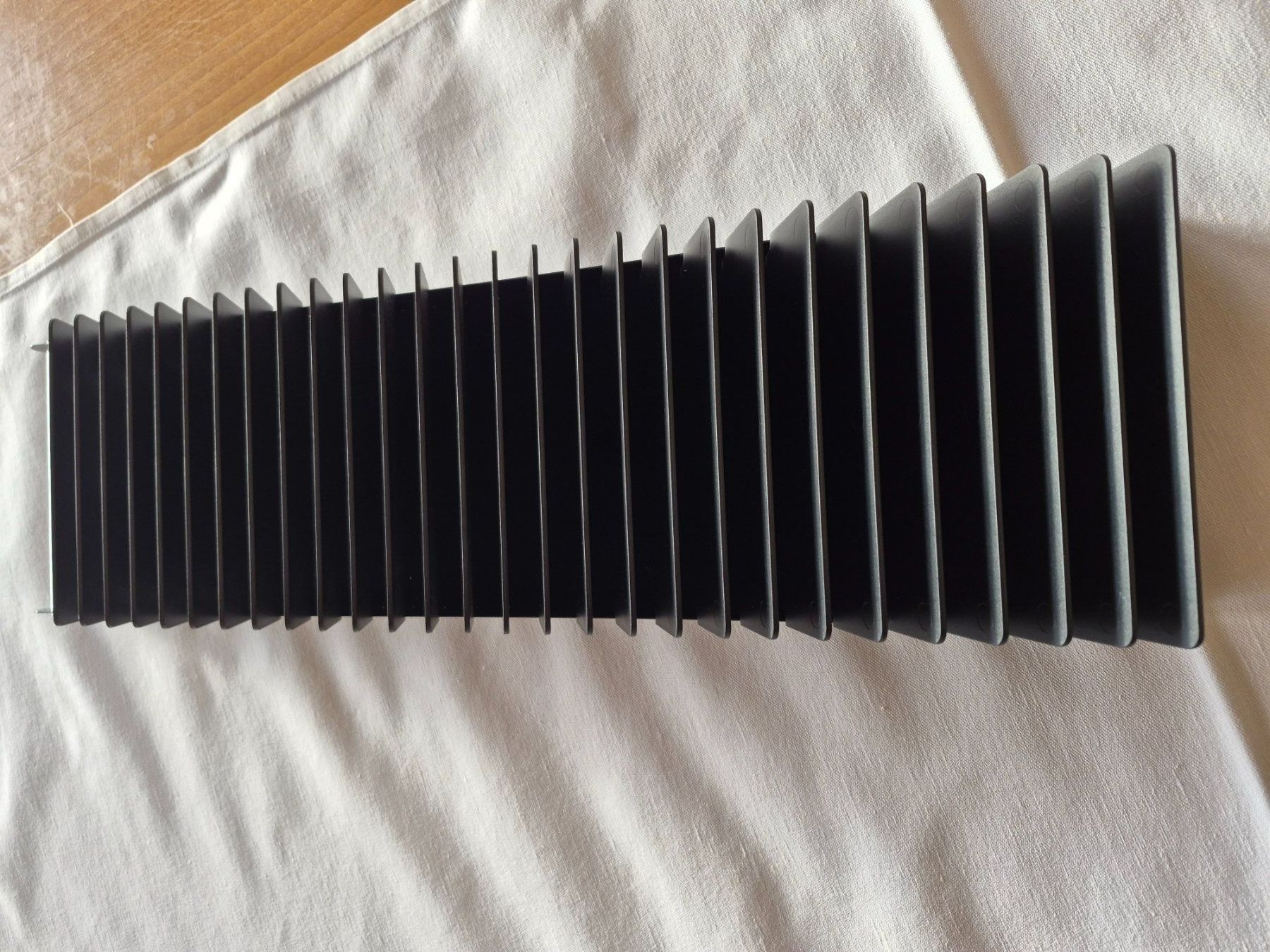 Sonstiges Zubehör: USM Haller CD Rack – Gebraucht aus Twann von Twann 1