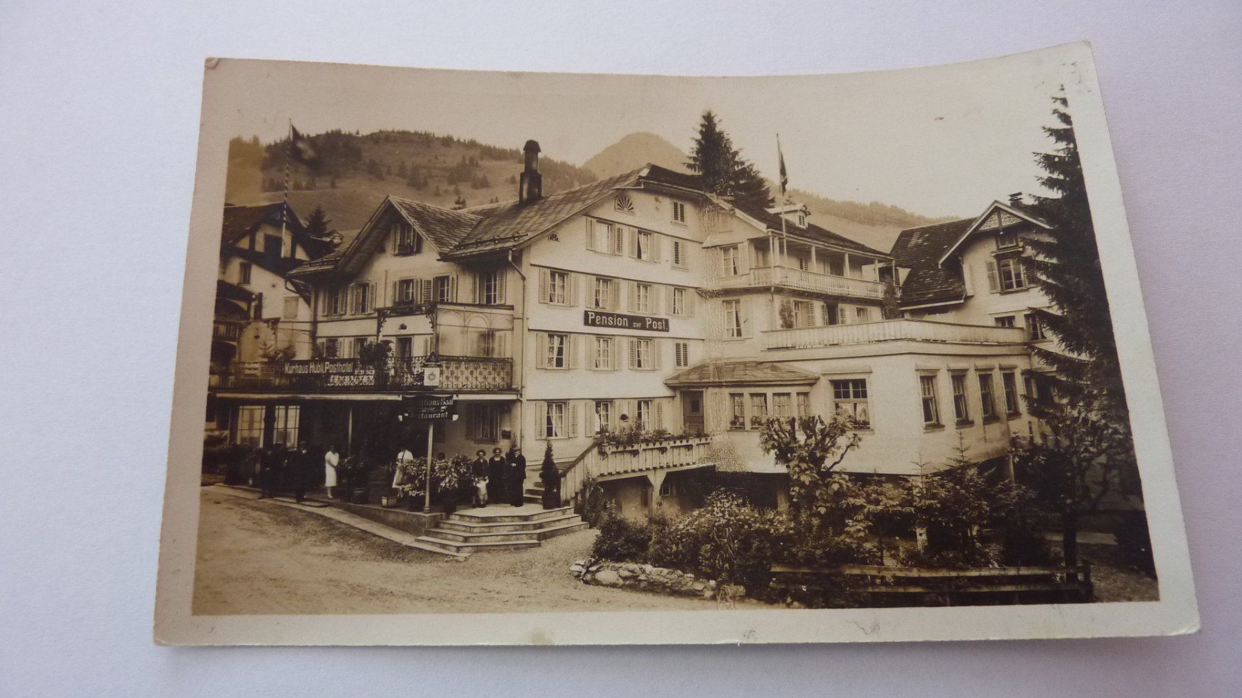 Cartoline postali: Uralte Ansichtskarte : Oberiberg , Pension zur Post 1941 – Usato da Birrwil venduto da Schnaepli