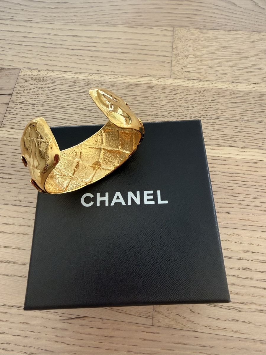 Chanel Armbänder & -reifen: Chanel Cuff (Armreif) – Gebraucht aus Uster von ursonja01 4