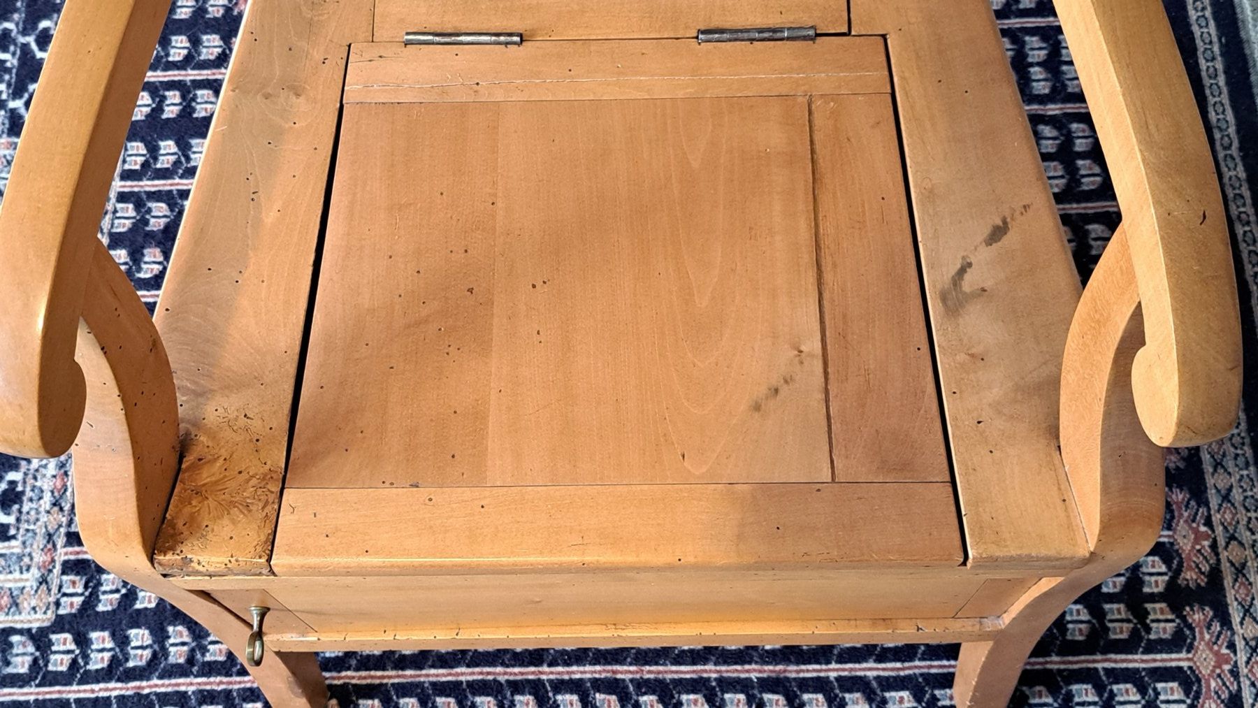 Poltrone: Fauteuil ancien /chaise percée /antiquité – Usato da Neuchâtel venduto da Forestmanz 4