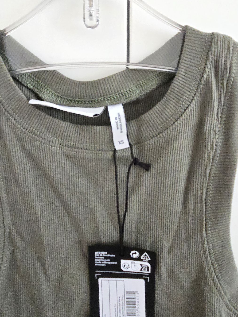 Weekday Top: Weekday Crop Top - Grösse XS – Nuovo e nell'imballaggio originale da Rickenbach b. Wil venduto da Kth_v8 1