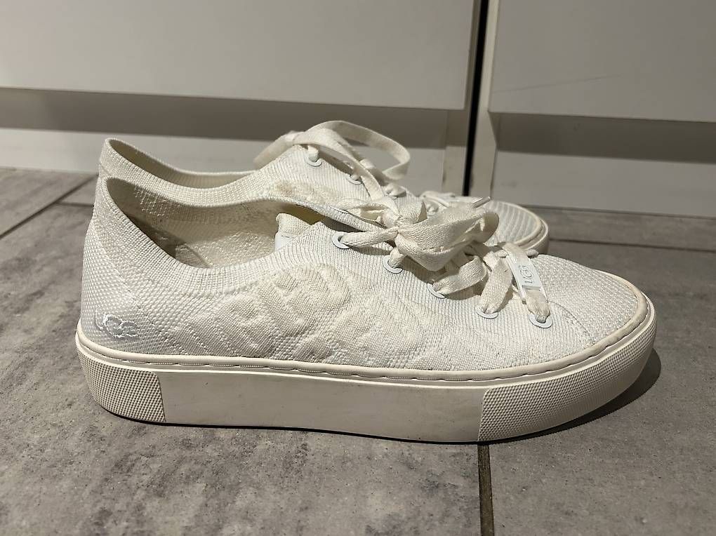 Ugg Scarpe da donna: Weisse UGG's, grösse 36 – Usato da Obergoldbach venduto da lea_tyt7 1