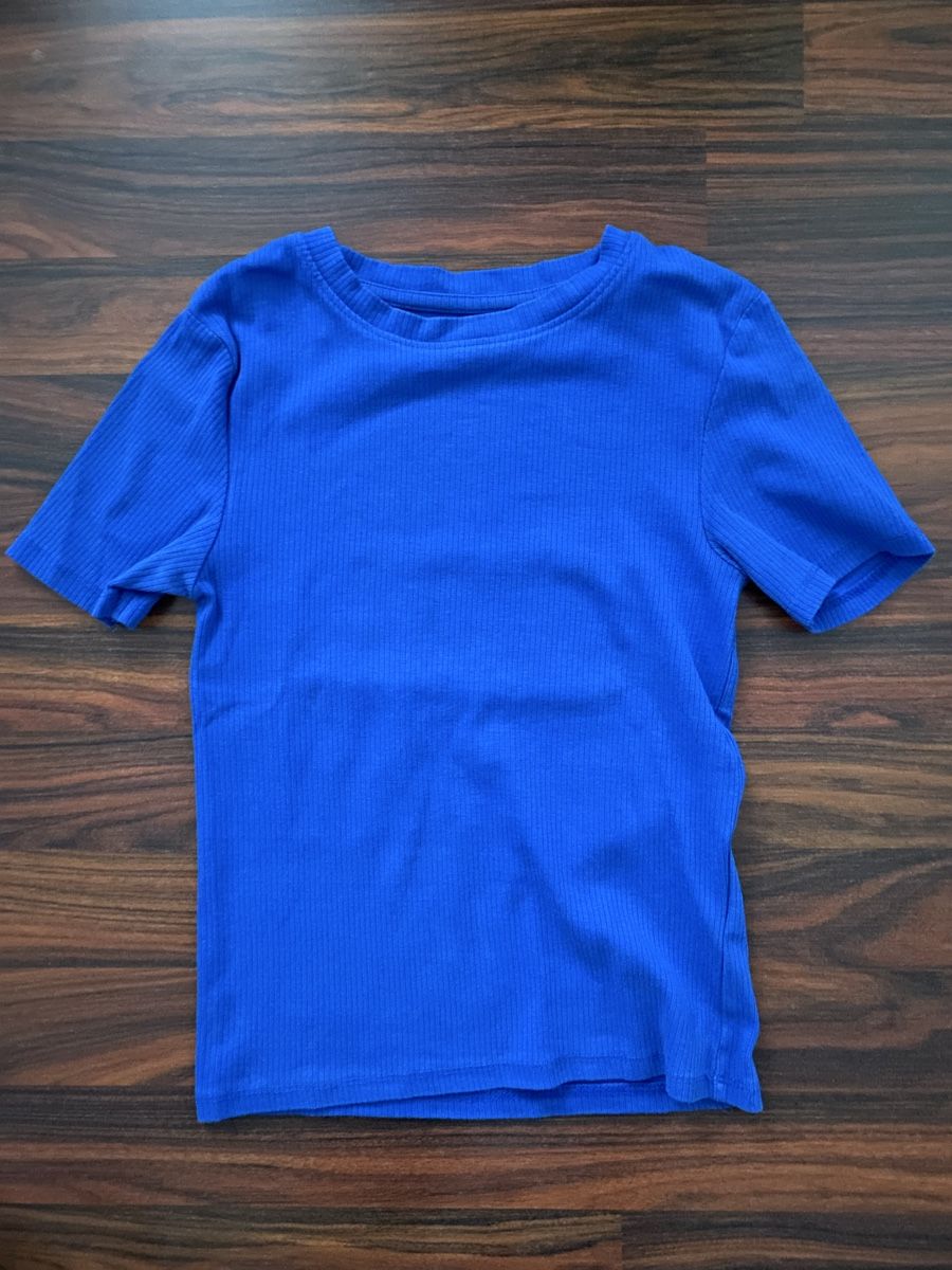 T-Shirts: Blaues T-shirt – Gebraucht aus Gretzenbach von Lina.67