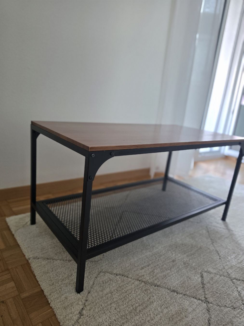 Ikea Tische: Coffee Table - Black, 99x46cm – Gebraucht aus Au ZH von and_6h5m