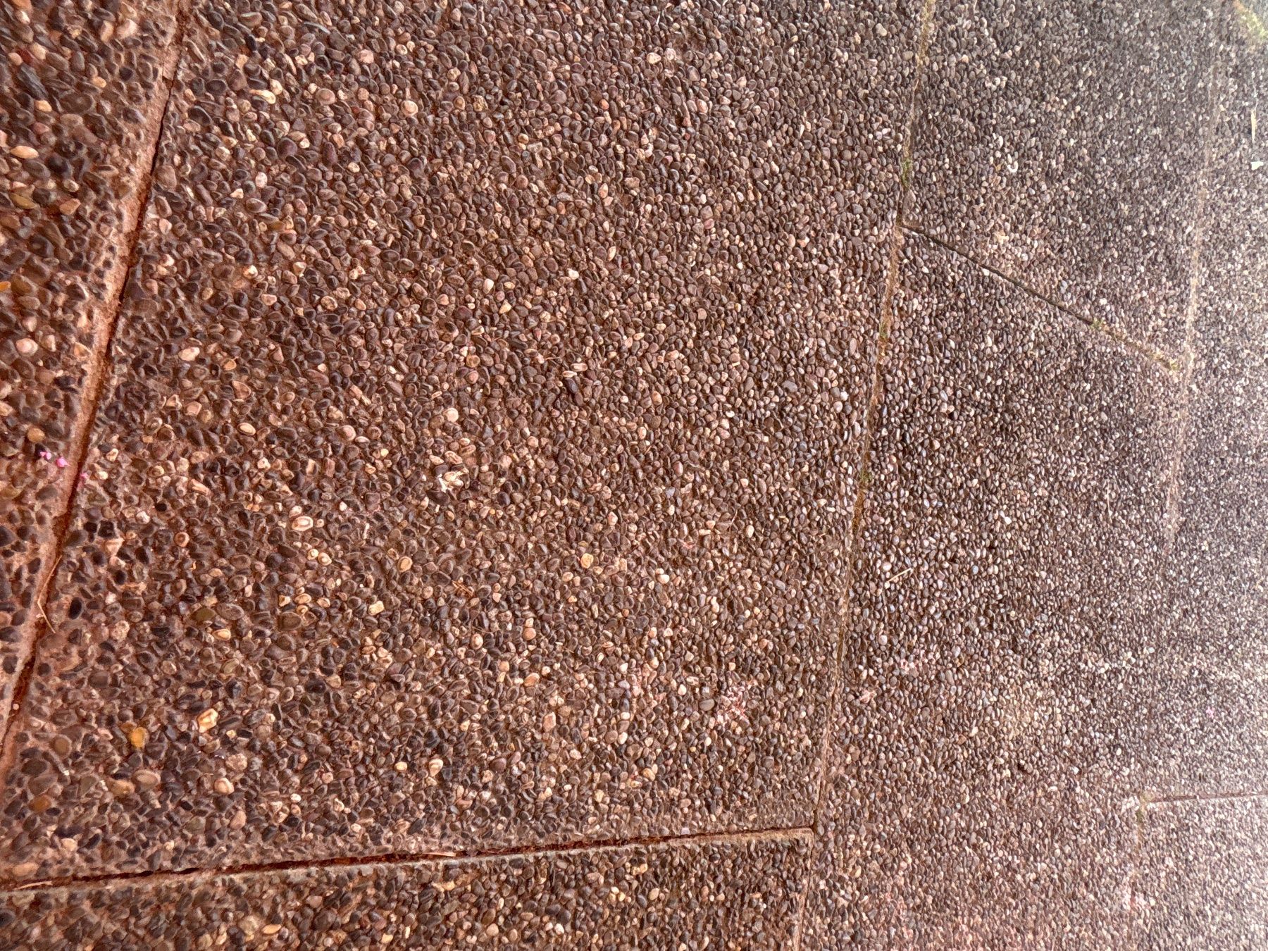 Bodenbeläge: Waschbetonplatten – Gebraucht aus Grenchen von ChristinB