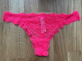 Victoria’s Secret Lace Thong M NEW