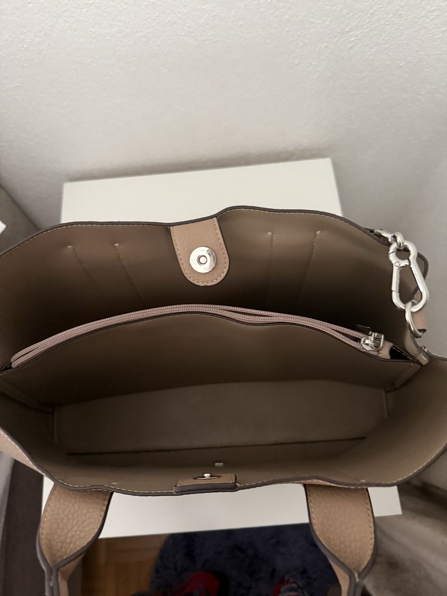 Taschen für Damen: Tasche – Neu (gemäss Beschreibung) aus Sarnen von Sla_ta 2