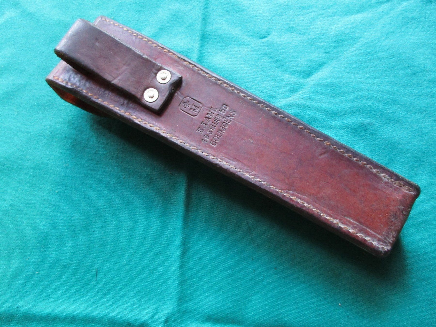 Schweizer Armee Stichwaffen: Futteral zu Schiessbecher K31,1950 – Gebraucht aus Bowil von vifi01 2